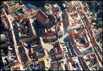 Blick von oben in die historische Altstadt von Pirna